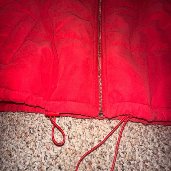 PrettyLittleThing Bold Red Jacket - Picture 5 of 6